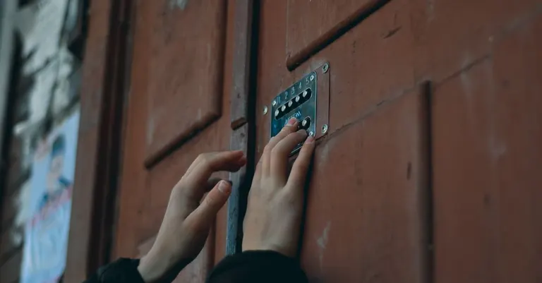 Sécuriser une porte de cave ou de garage